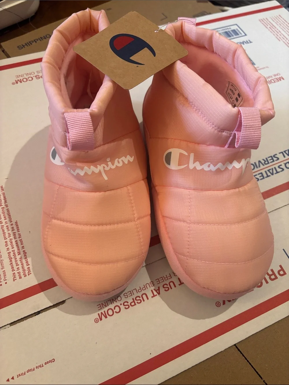 NWT Champion Kids Peach Pink Quilted Slip-On Slippers